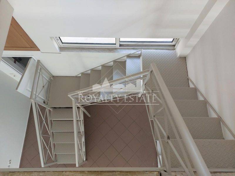 εσωτερική σκάλα