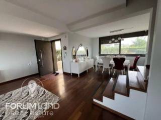 Forumland Real Estate, Σαλόνι με τζάκι