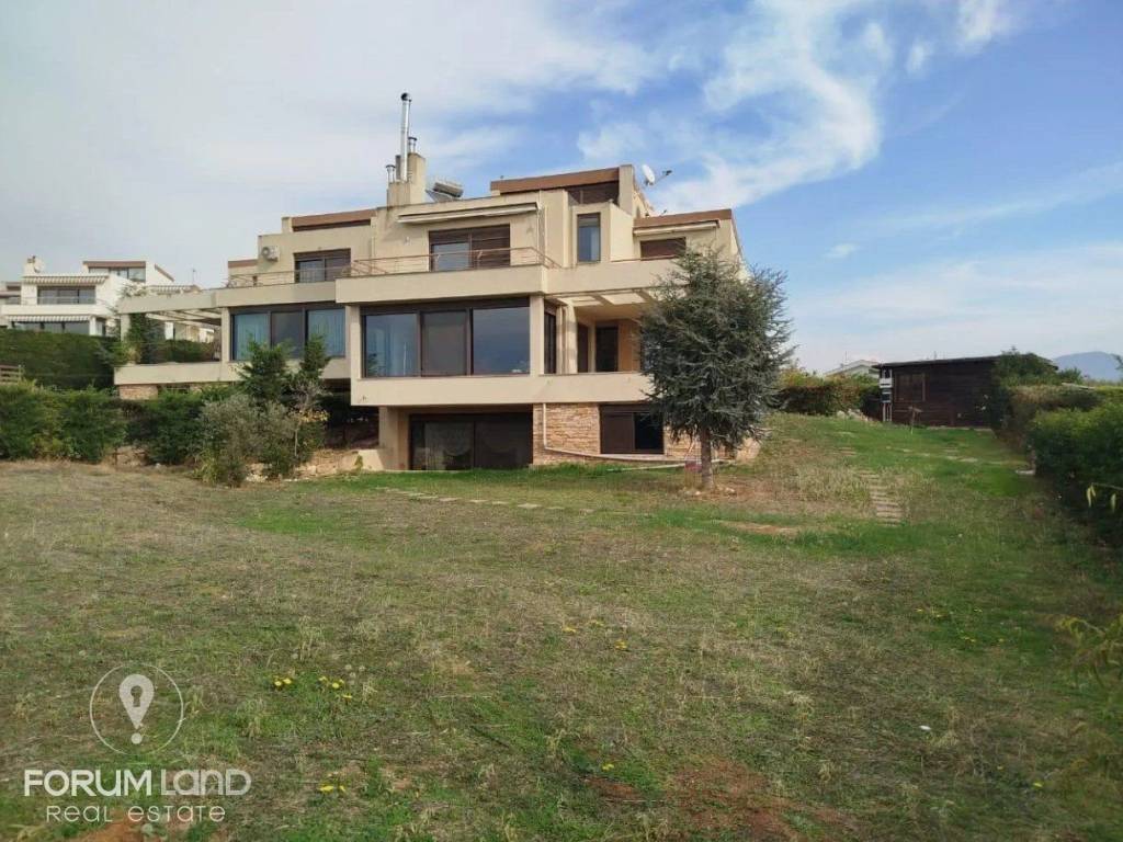 Forumland Real Estate, Εξωτερική Όψη