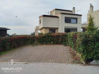 Forumland Real Estate, Εξωτερική Όψη