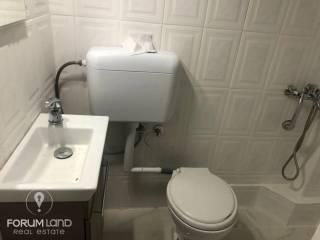 Forumland Real Estate, Μπάνιο