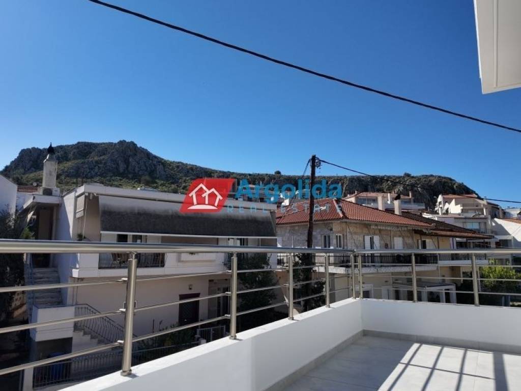 Θέα από μπαλκόνι