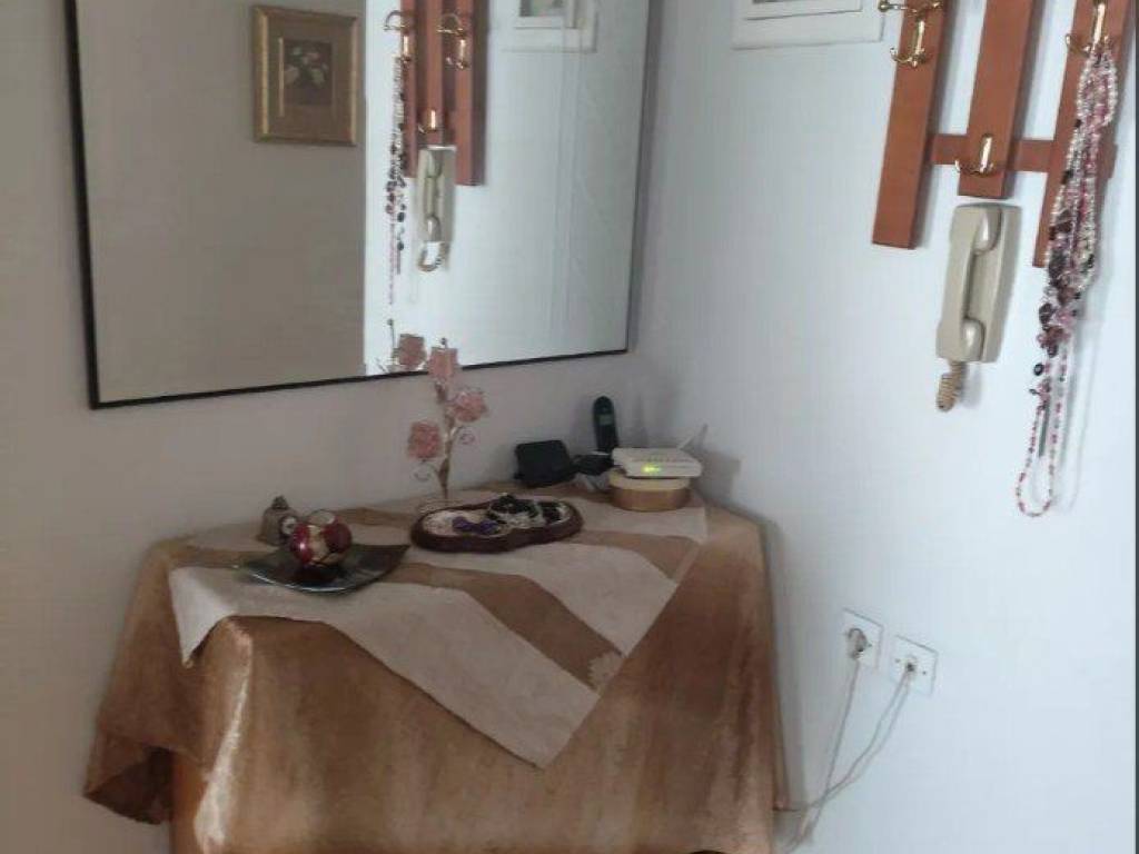 Forumland Real Estate, Χωλ