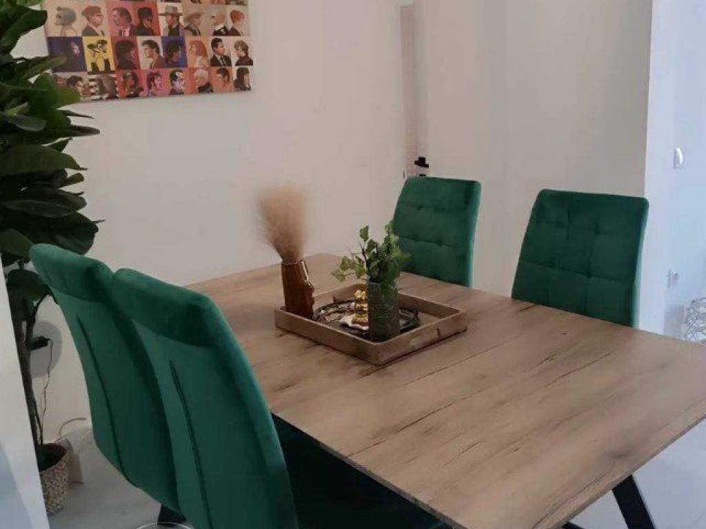 Forumland Real Estate, Τραπεζαρία