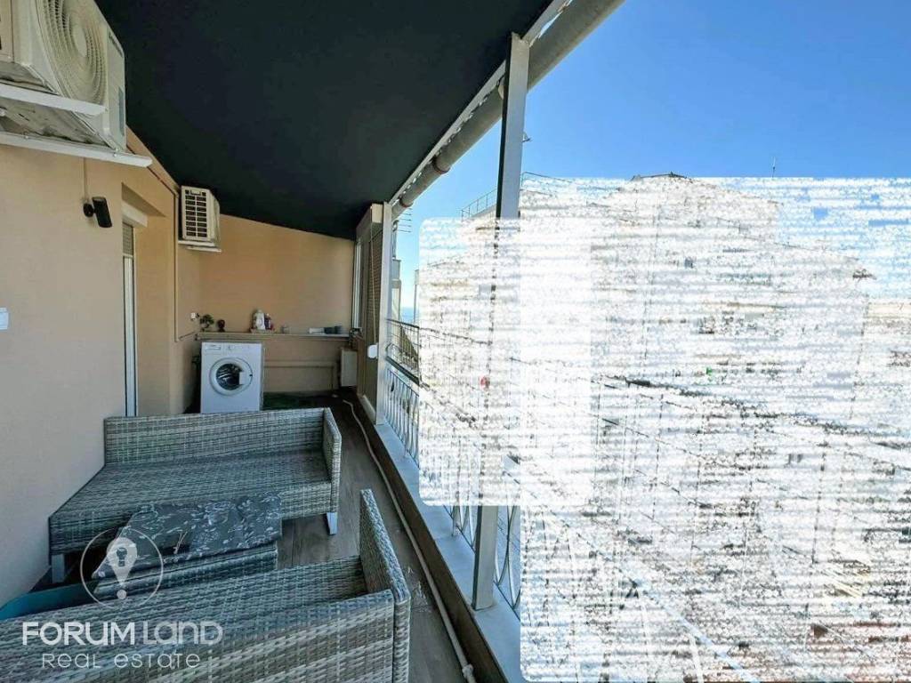 Forumland Real Estate, Βεράντες