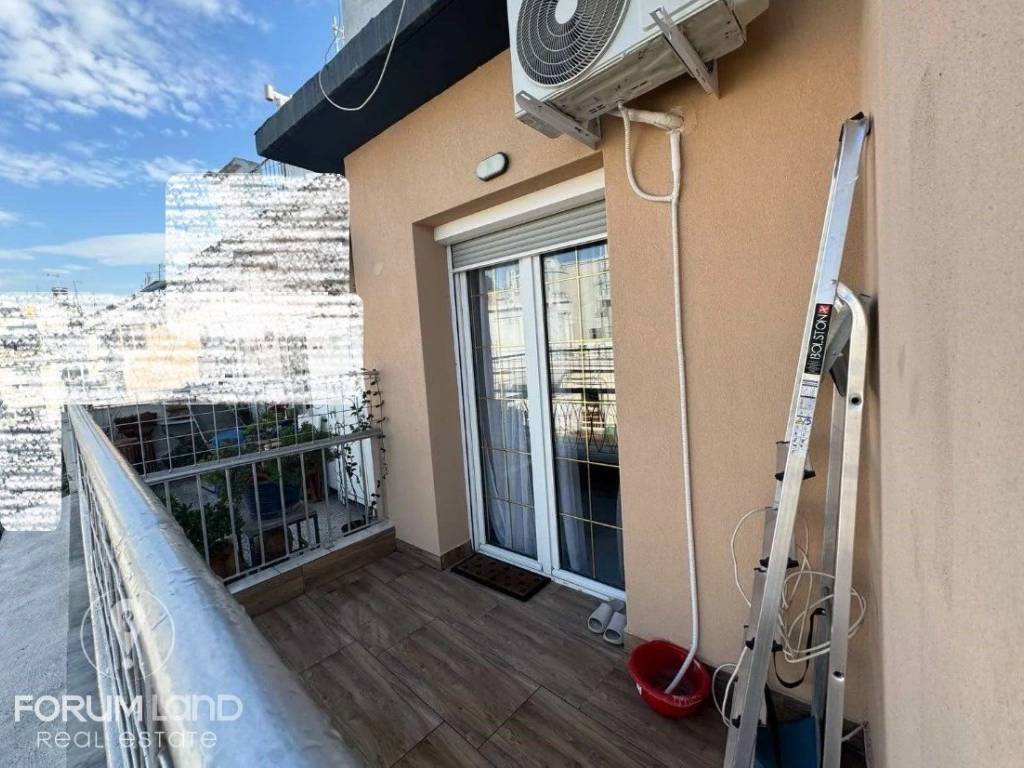 Forumland Real Estate, Βεράντες