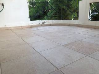 ΜΠΑΛΚΟΝΙ ΣΑΛΟΝΙΟΥ