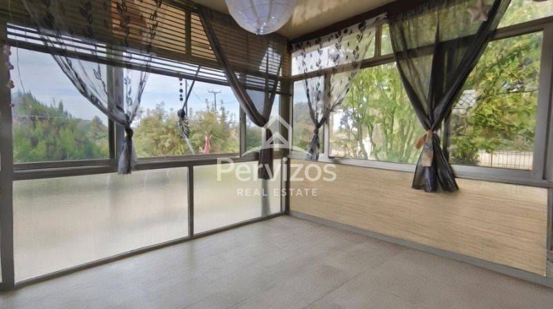 Σαλόνι,Μπαλκόνι