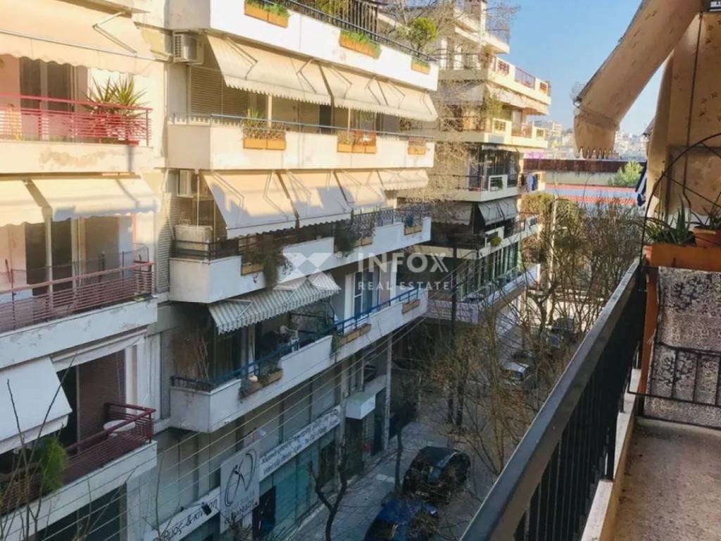 Θέα από μπαλκόνι