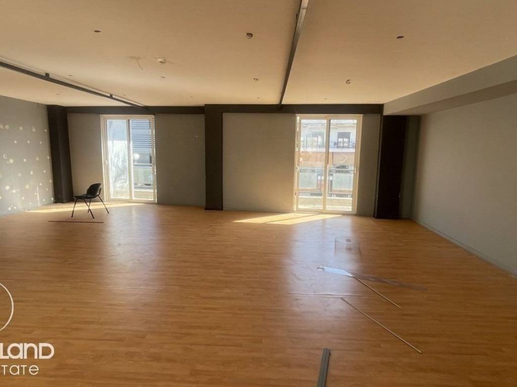 Forumland Real Estate, Εσωτερική όψη