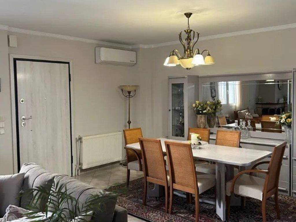 Forumland Real Estate, Τραπεζαρία