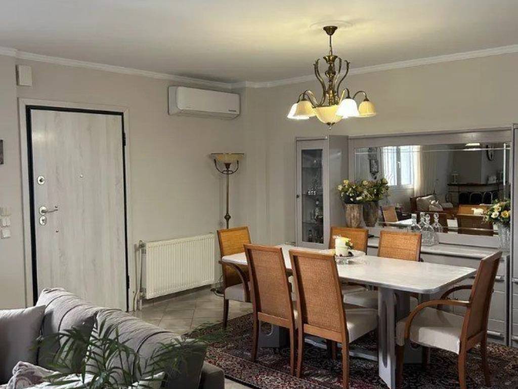 Forumland Real Estate, Τραπεζαρία