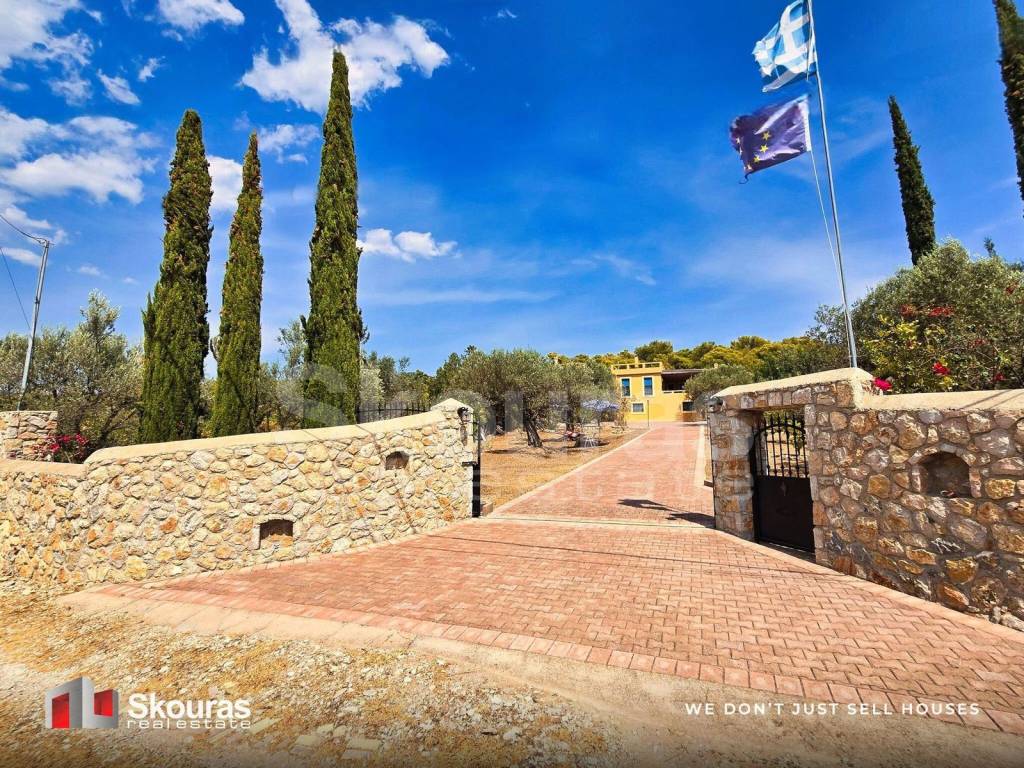 Εσωτερικοι χώροι