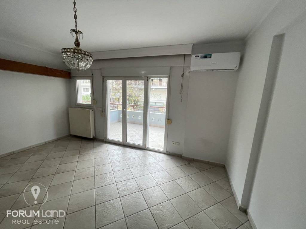 Forumland Real Estate, Σαλοκουζίνα