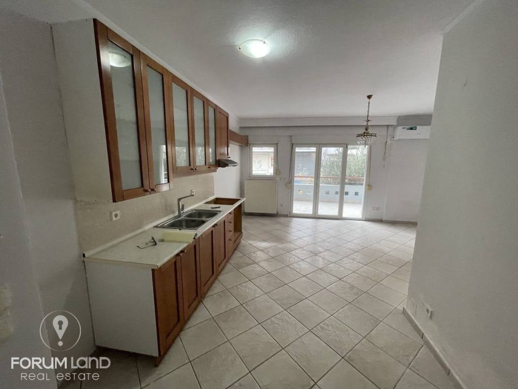 Forumland Real Estate, Σαλοκουζίνα