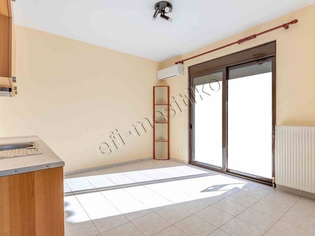 Σαλοκουζίνα