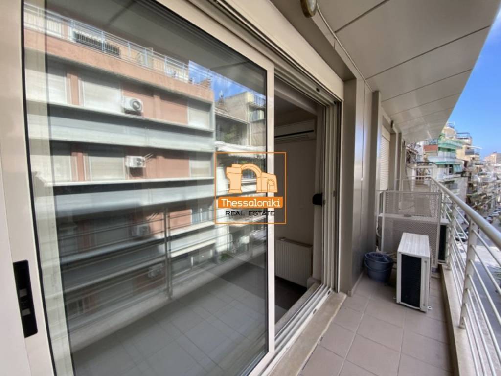 Πλ. Δώδεκα Αποστόλων, Στούντιο, 53 τ.μ.