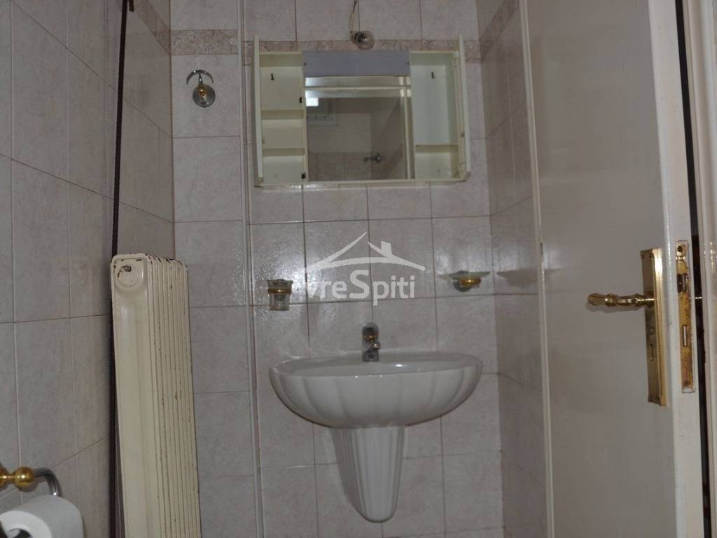 ΑΠΟΨΗ ΜΠΑΝΙΟΥ