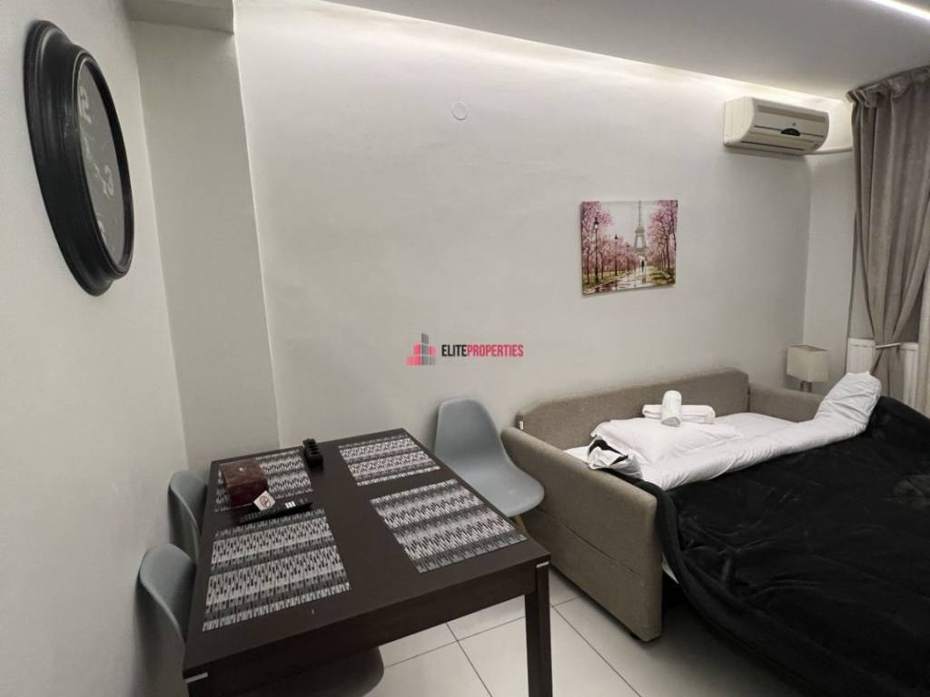 ΣΑΛΟΝΙ Ή ΔΕΥΤΕΡΟ ΔΩΜΑΤΙΟ