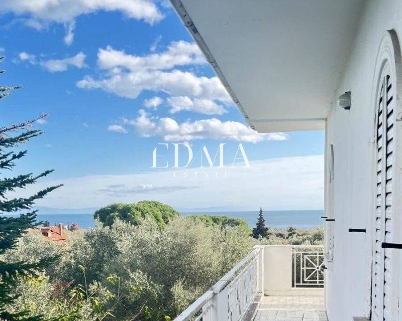 Θέα από μπαλκόνι