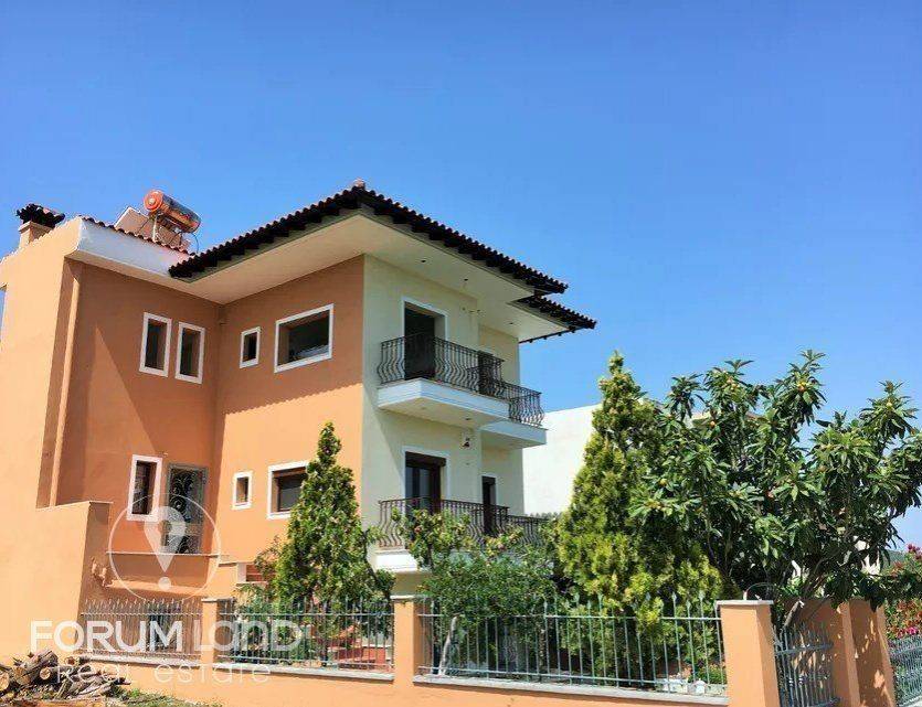 Forumland Real Estate, εξωτερική όψη