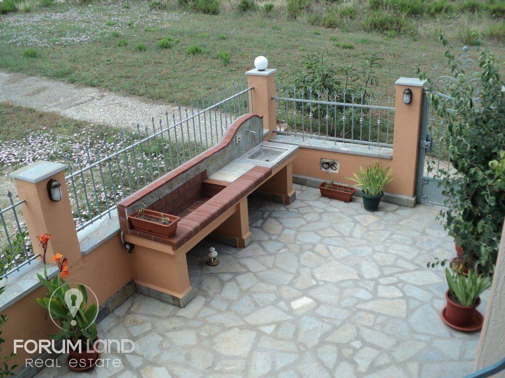 Forumland Real Estate, Μπάρμπεκιου