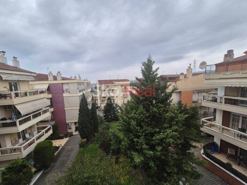 Θέα από μπαλκόνι