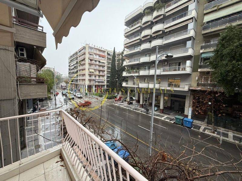 Θέα από μπαλκόνι