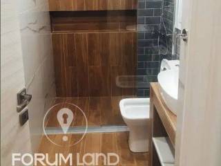 Forumland Real Estate, Μπάνιο