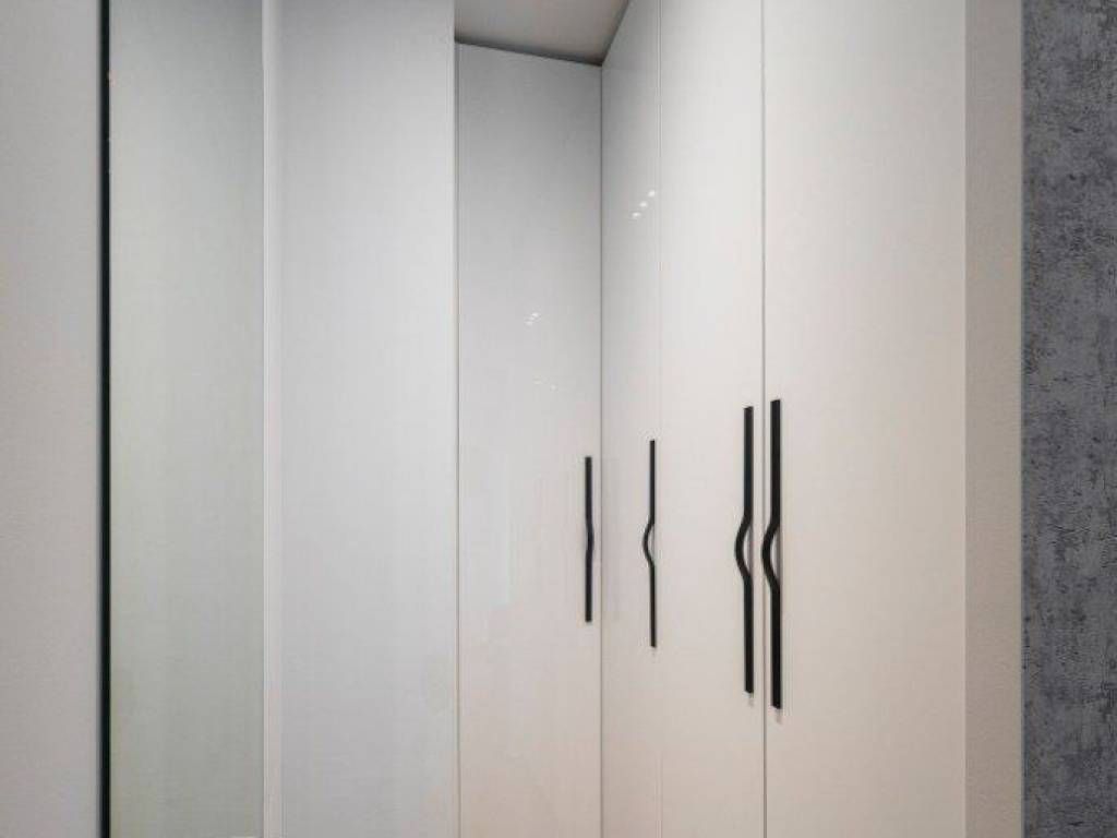 Forumland Real Estate, Ντουλάπες