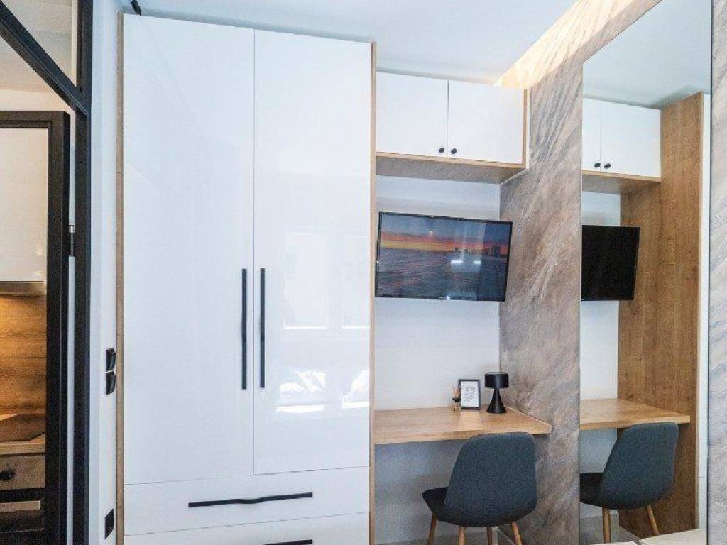 Forumland Real Estate, Δωμάτιο