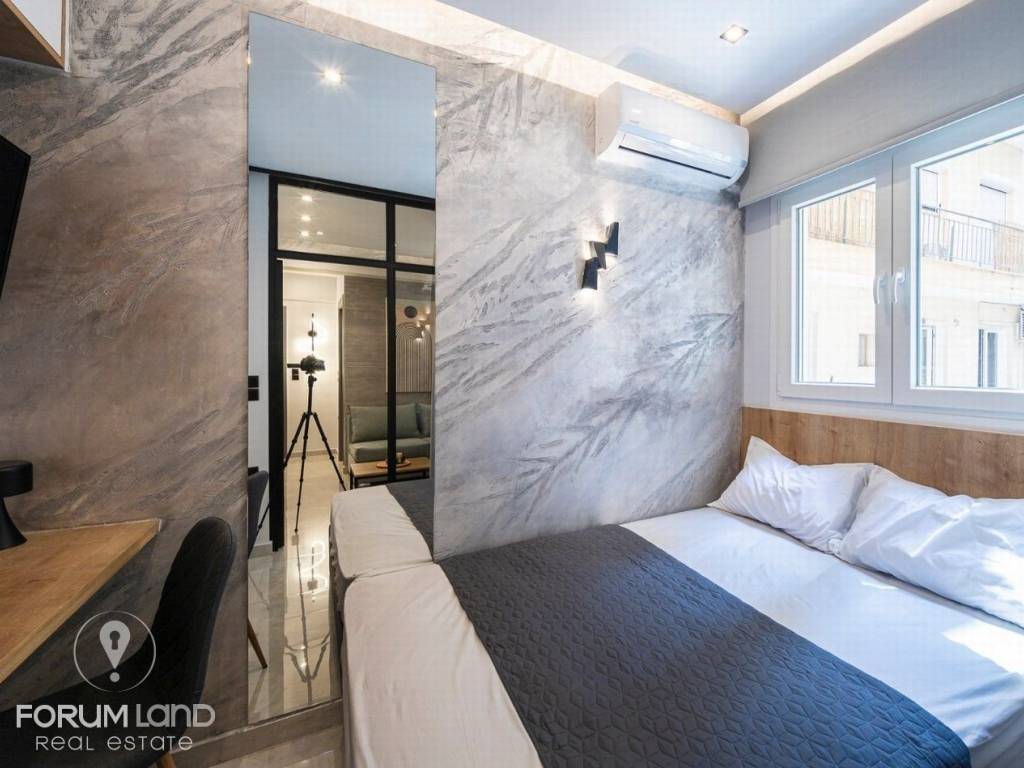 Forumland Real Estate, Δωμάτιο