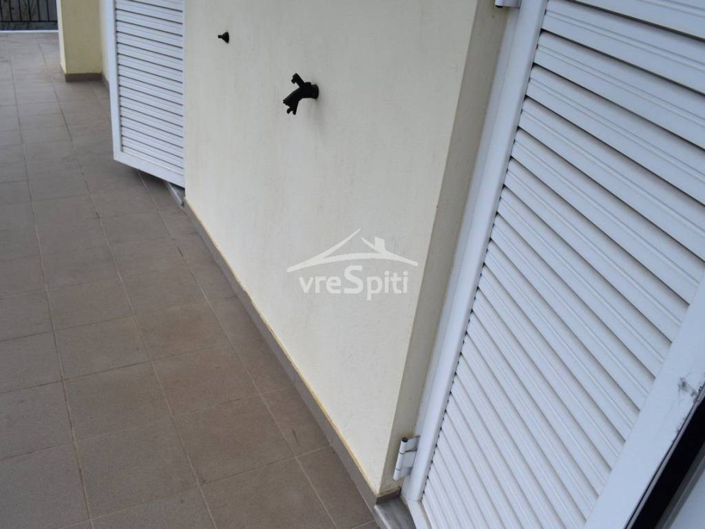 ΑΝΕΤΟ ΜΠΑΛΚΟΝΙ