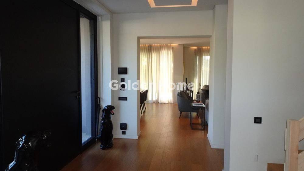 Χολ - Διάδρομος