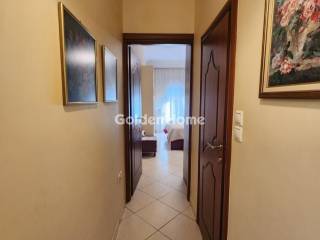 Χολ - Διάδρομος