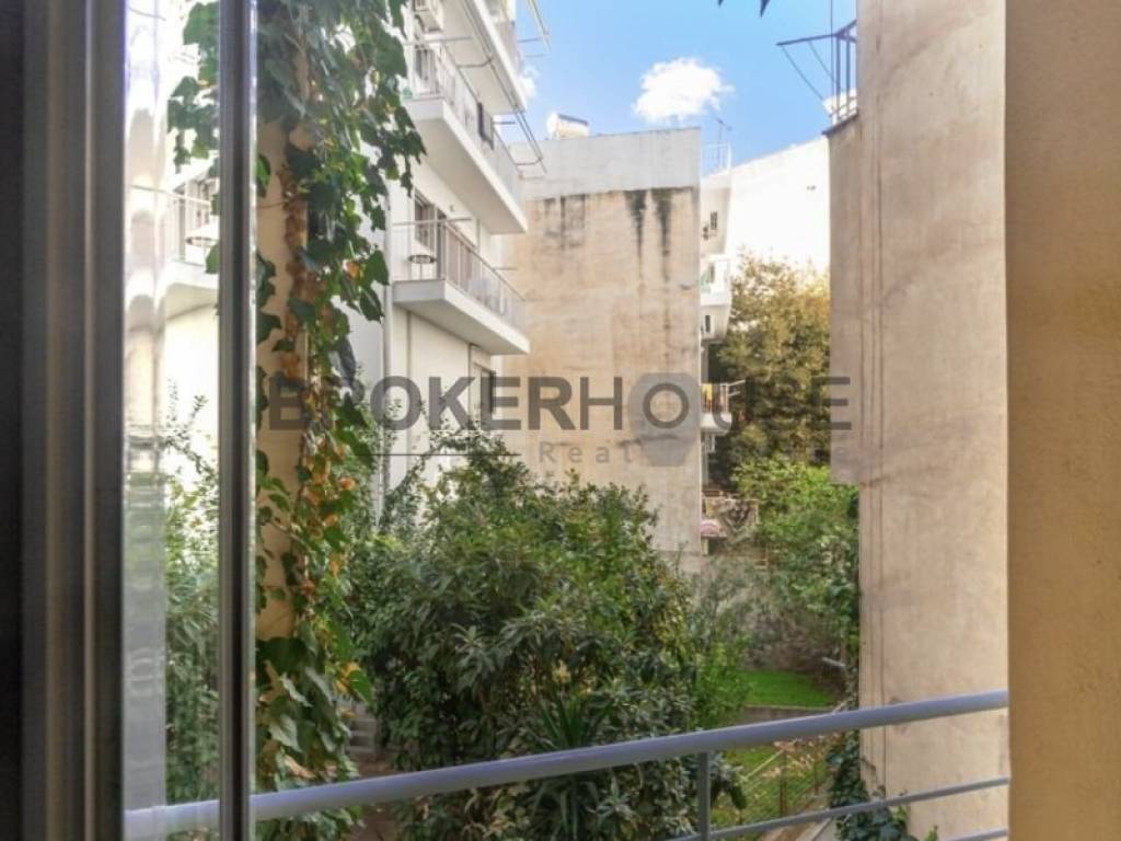 Θέα από μπαλκόνι