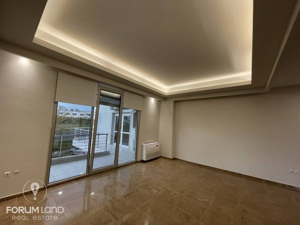 Forumland Real Estate, Εσωτερική όψη