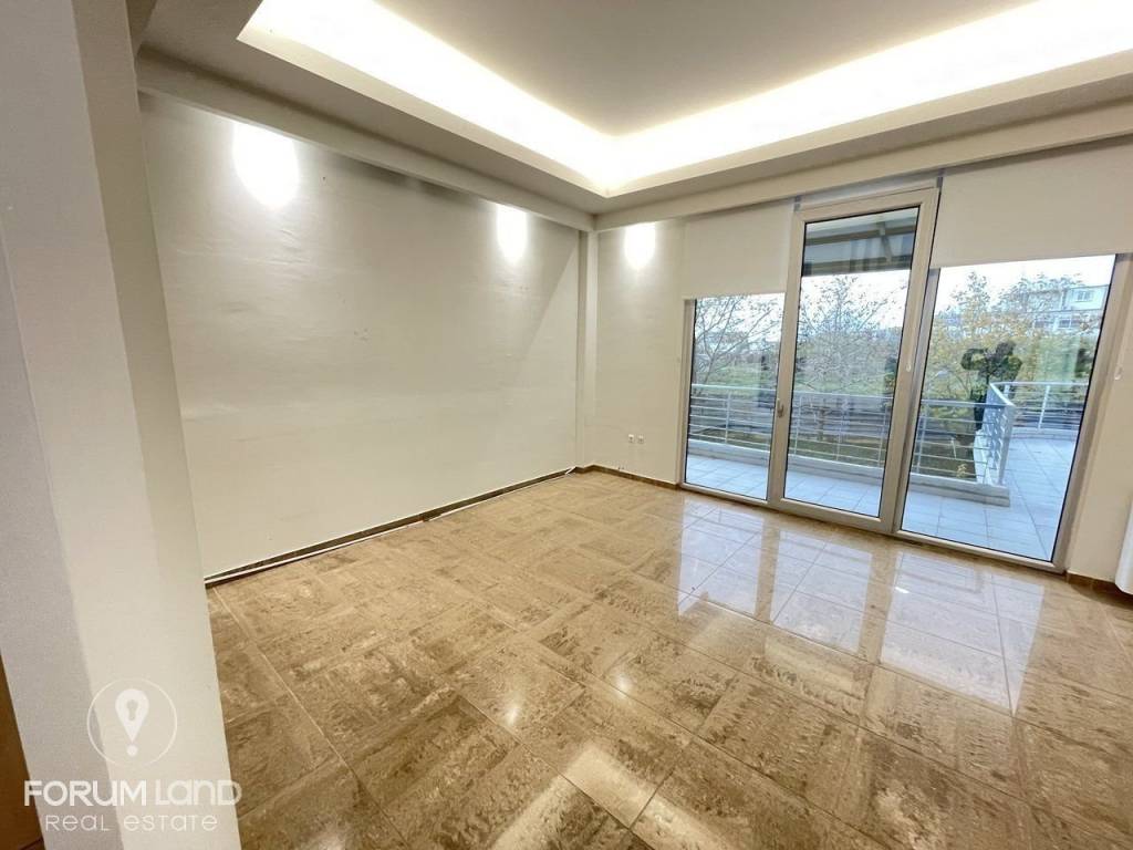 Forumland Real Estate, Εσωτερική όψη