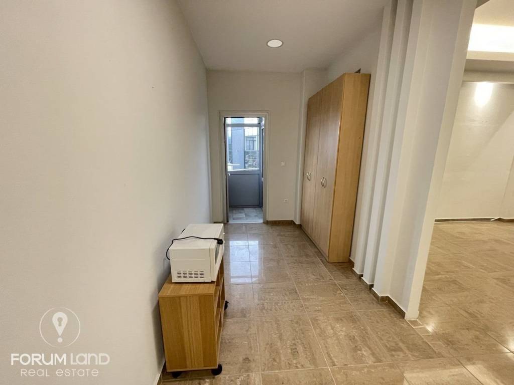 Forumland Real Estate, Εσωτερική όψη