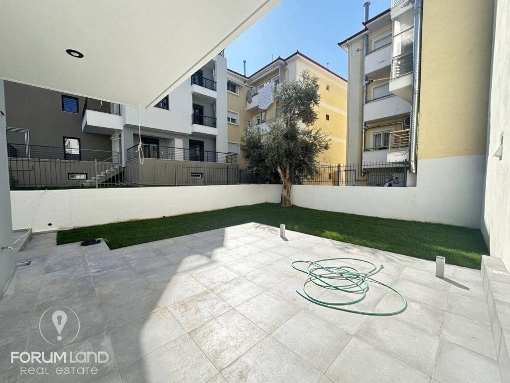 Forumland Real Estate, Κήπος