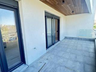 Forumland Real Estate, Μπαλκόνι