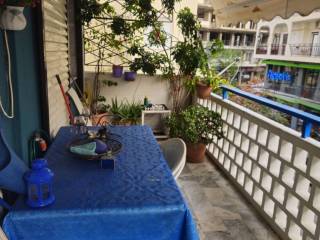 Μπροστινό μπαλκόνι