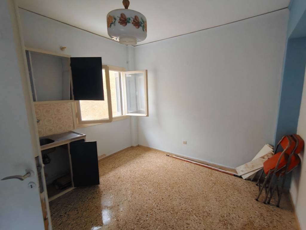 Αποθήκη στο ισόγειο