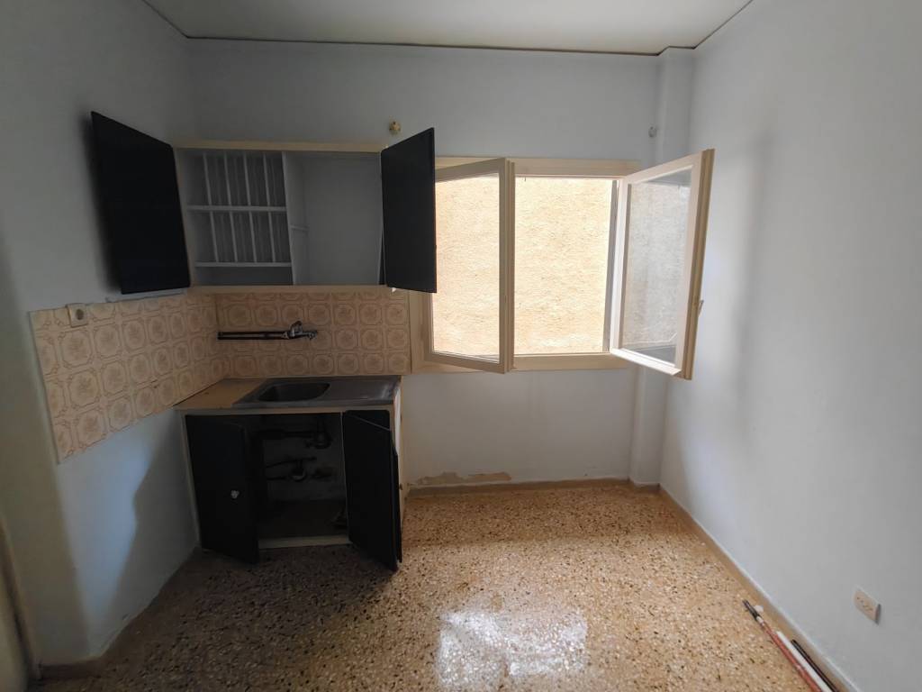 Αποθήκη στο ισόγειο