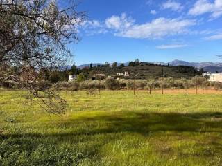 buildable plot of land of 5,500 sq m