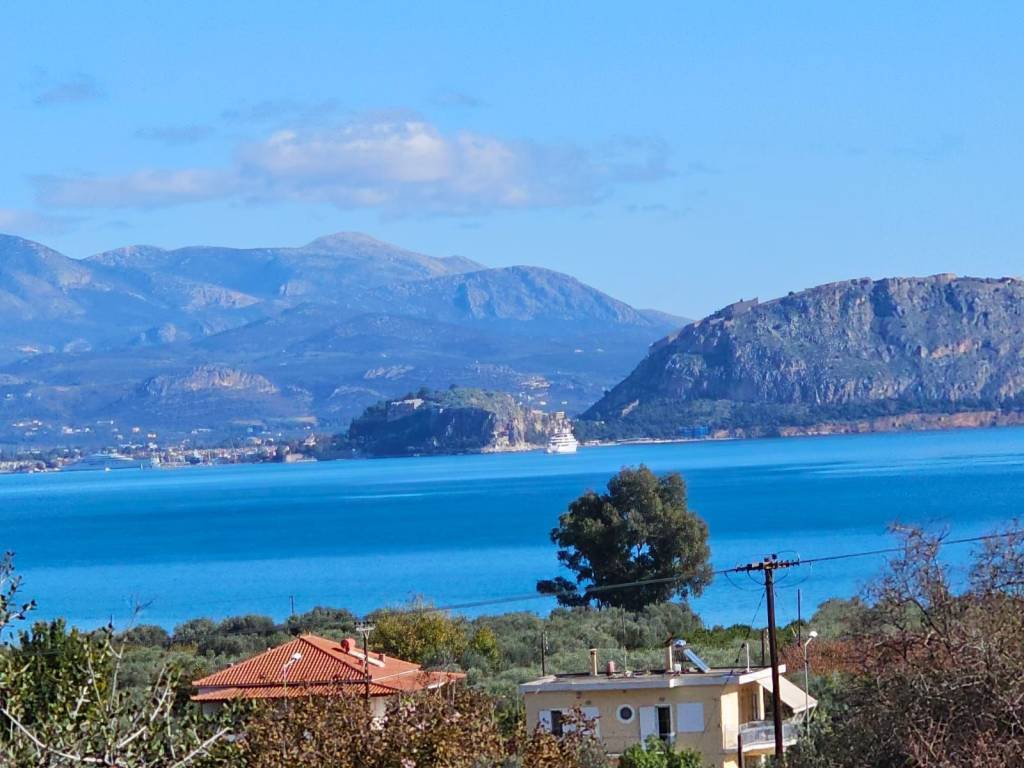 buildable plot of land with a total area of 5,200 sq.m.,