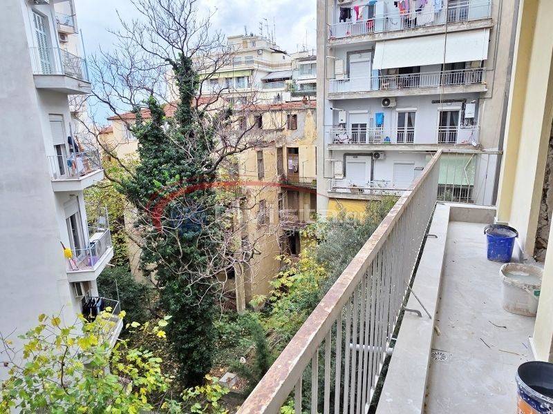 Θέα από μπαλκόνι