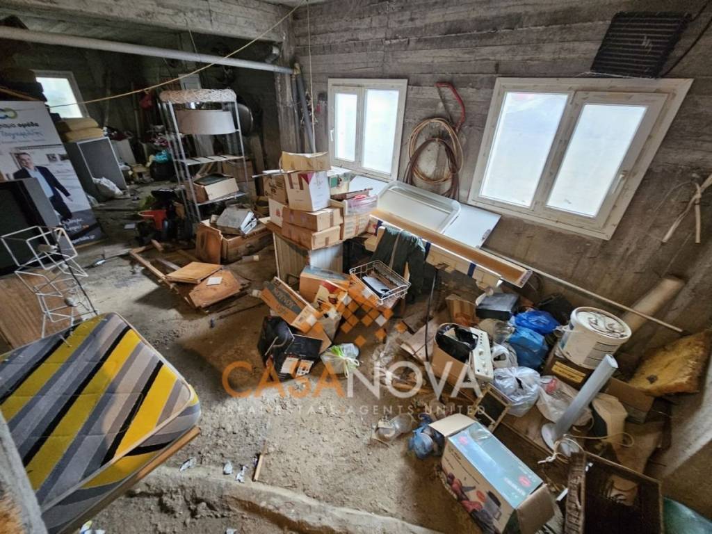 Αποθήκη (ημιυπόγειο επίπεδο)