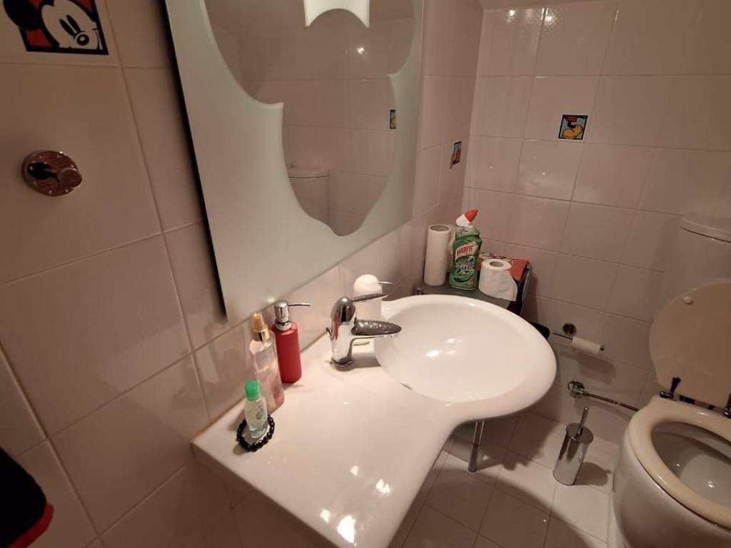 Luxuriously built, 2nd and 3rd floor apartment