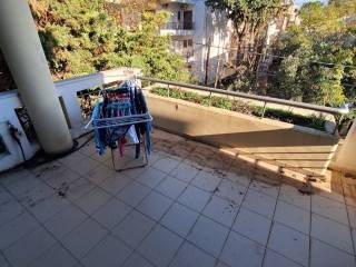 Luxuriously built, 2nd and 3rd floor apartment